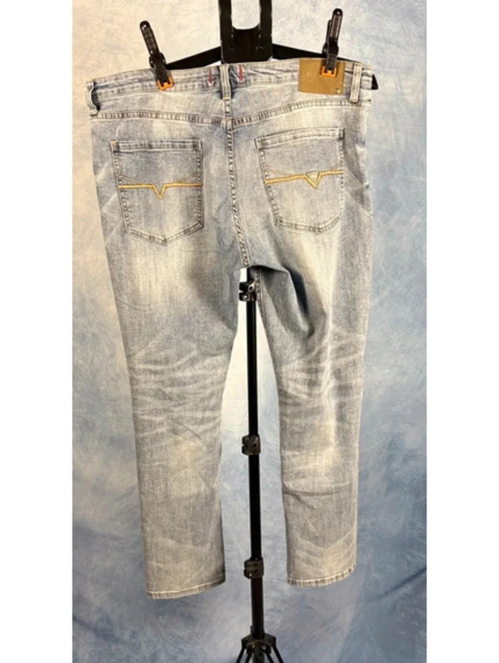 GUESS Los Angeles Distressed Acid Wash Blue Denim Jeans Size 38x30